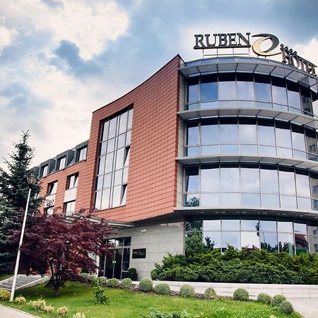 Ruben Hotel Zielona Gora Exteriör bild