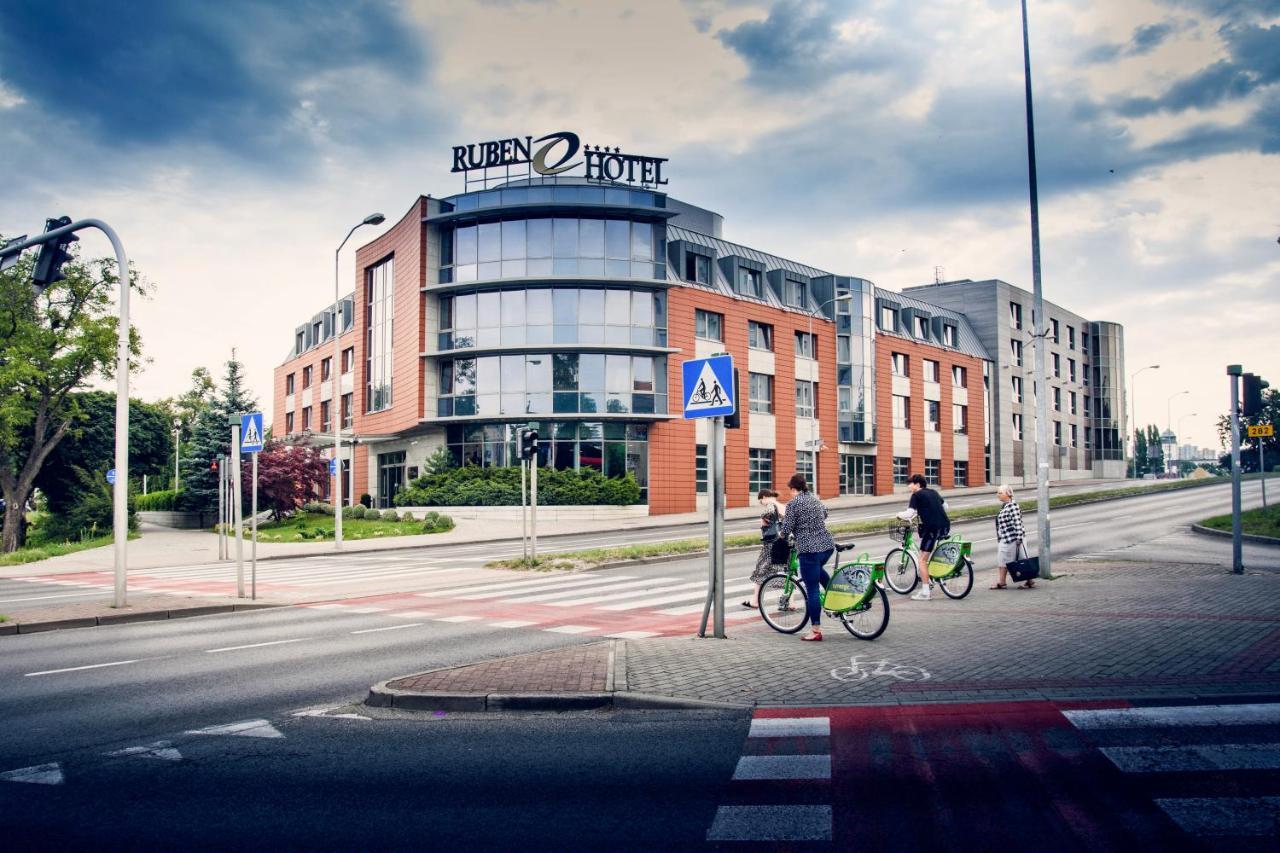 Ruben Hotel Zielona Gora Exteriör bild